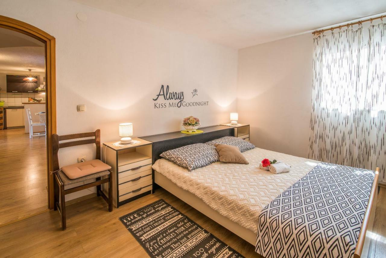Apartmani Marija 马林斯卡 外观 照片