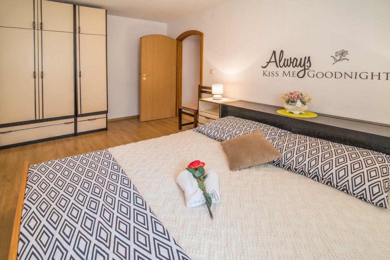 Apartmani Marija 马林斯卡 外观 照片