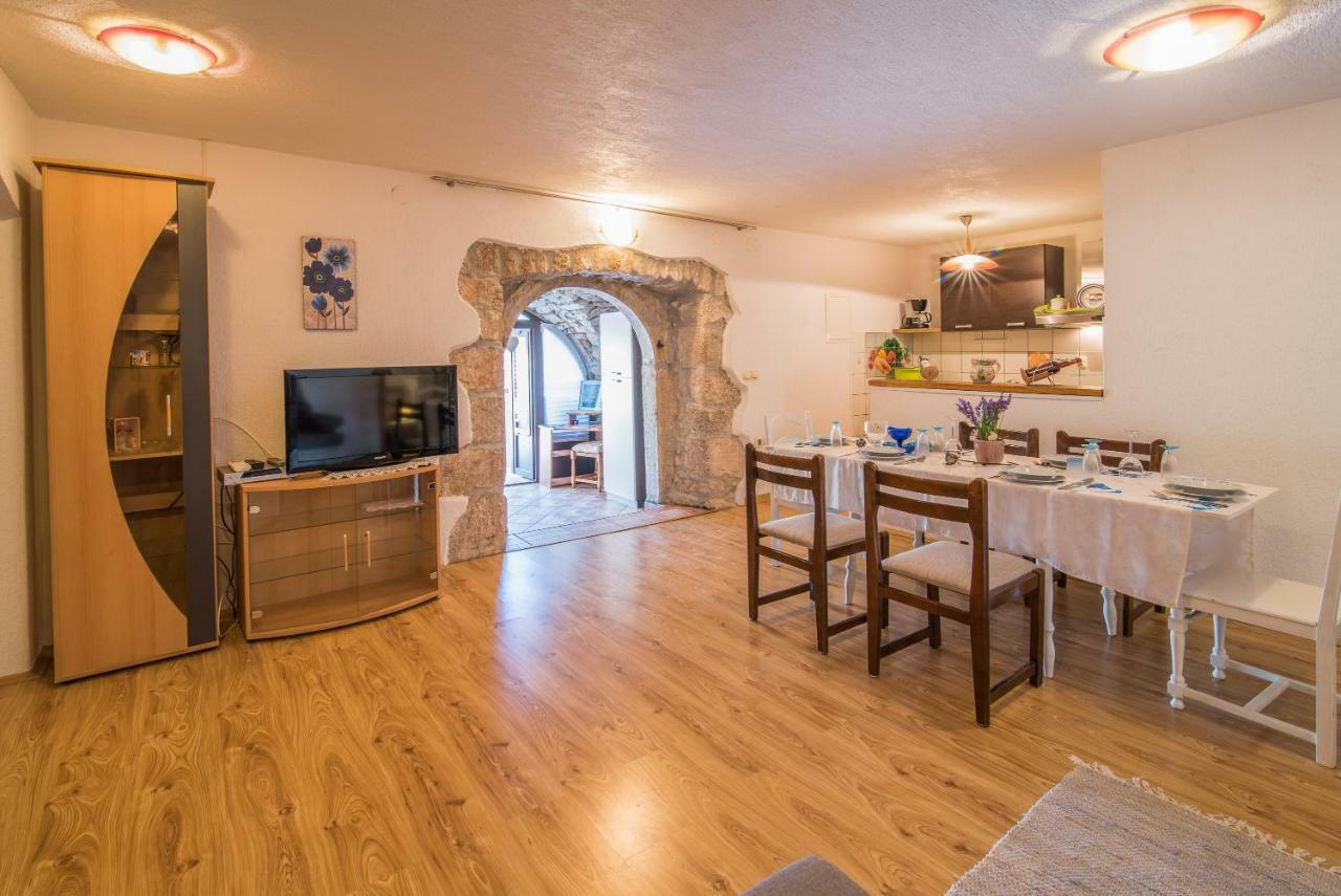 Apartmani Marija 马林斯卡 外观 照片